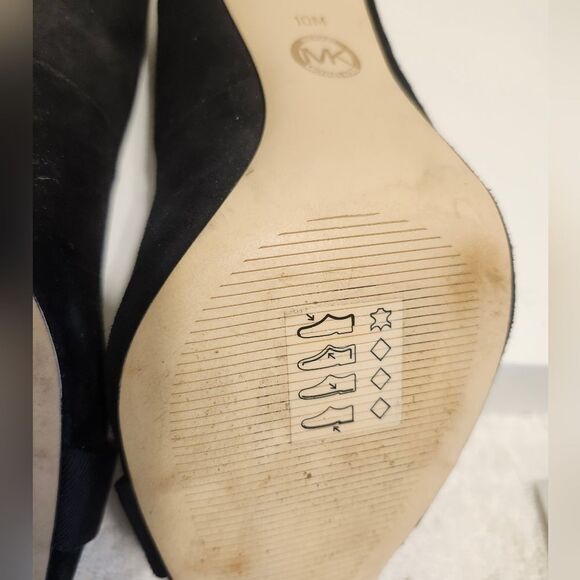 Michael Michael Kors "Viola"Black Suede w/Crystal Brooch Accent Pumps Sz.10 $160 - Picture 11 of 11